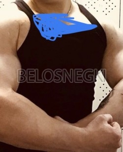 Мощный мужчина