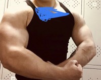 Мощный мужчина